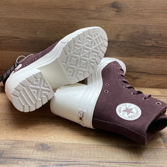 CONVERSE  CHUCK 70 DELUXE HI BRAND 🔥 NEW - Picture 5 of 8